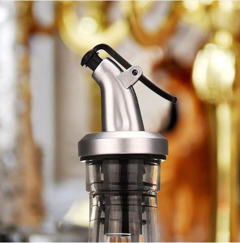 Olive Oil Bottle Sprayer Spout Liquor Dispenser Wine Pourers Flip Top Stopper Kitchen Tools